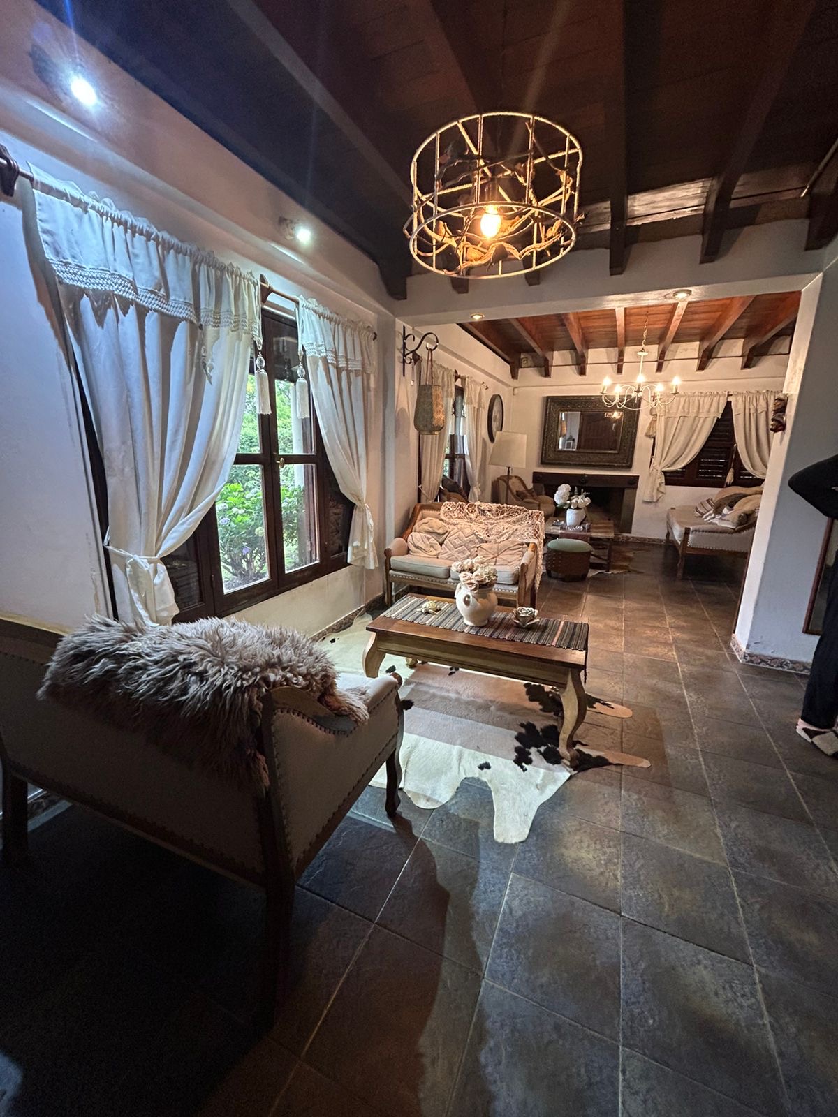 161668b8-5315-49a9-bb55-d1e4ef754351