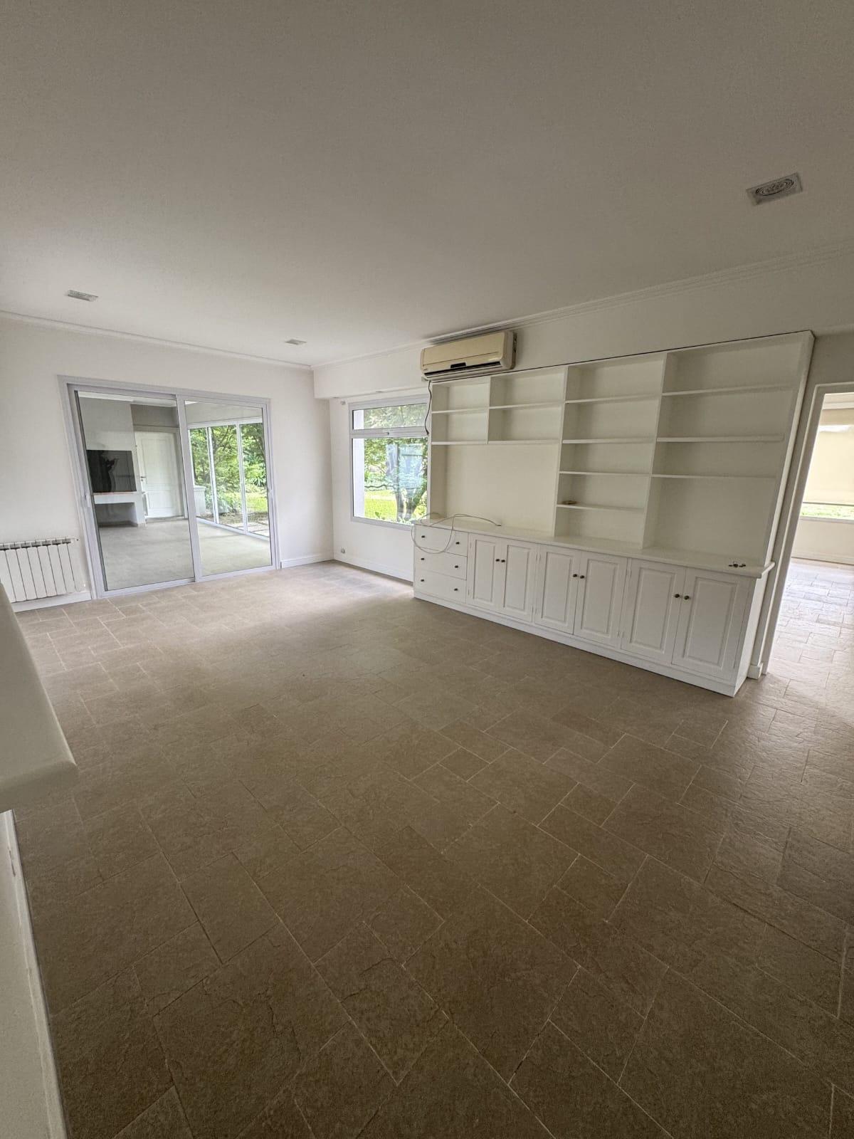 628d5528-334f-4c47-bf68-d89d3479dbd3