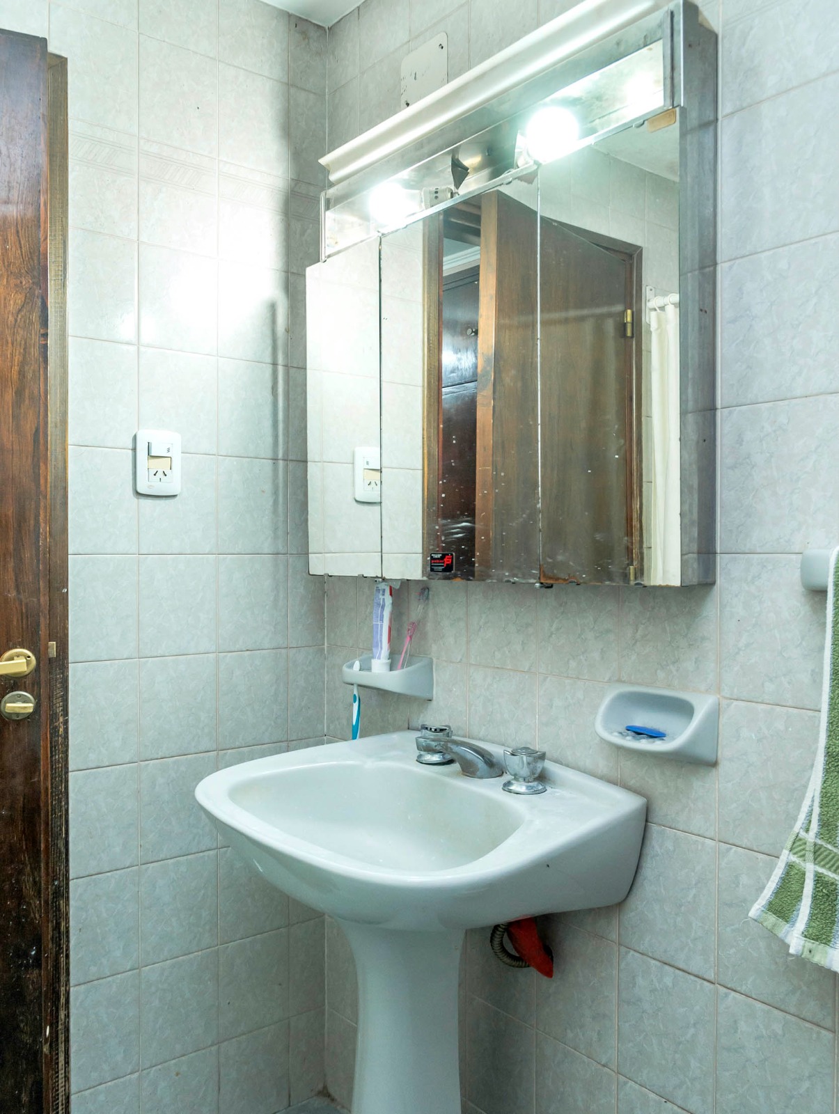 852976d9-e4a5-4023-ba04-18592e322a4f