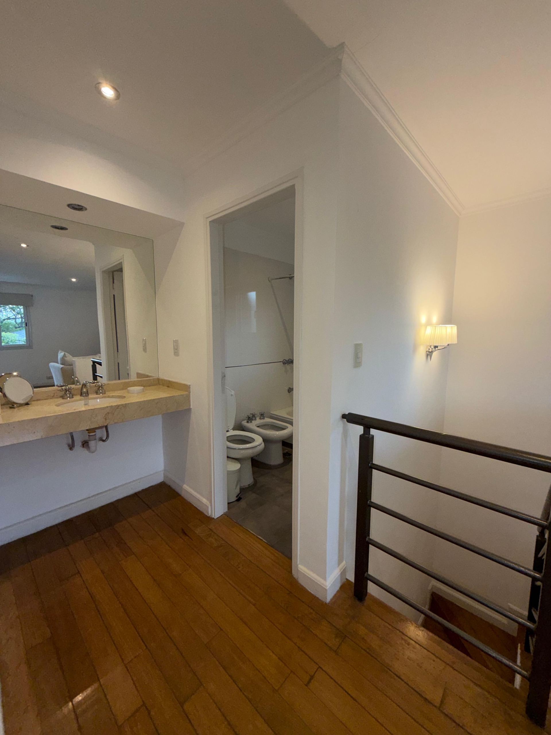 d122e567-93ea-4d02-81cc-9ebb79985d06