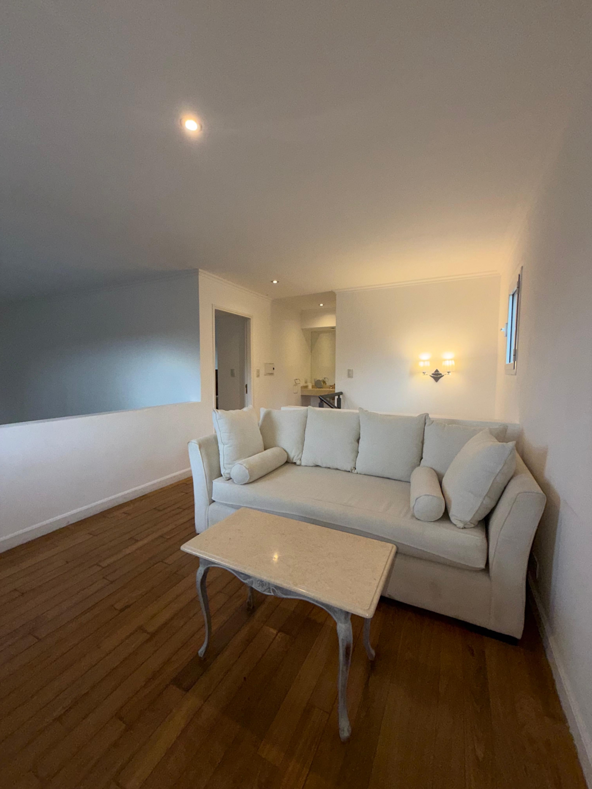 f4c6d80b-2968-4919-a227-9f4c797e323a