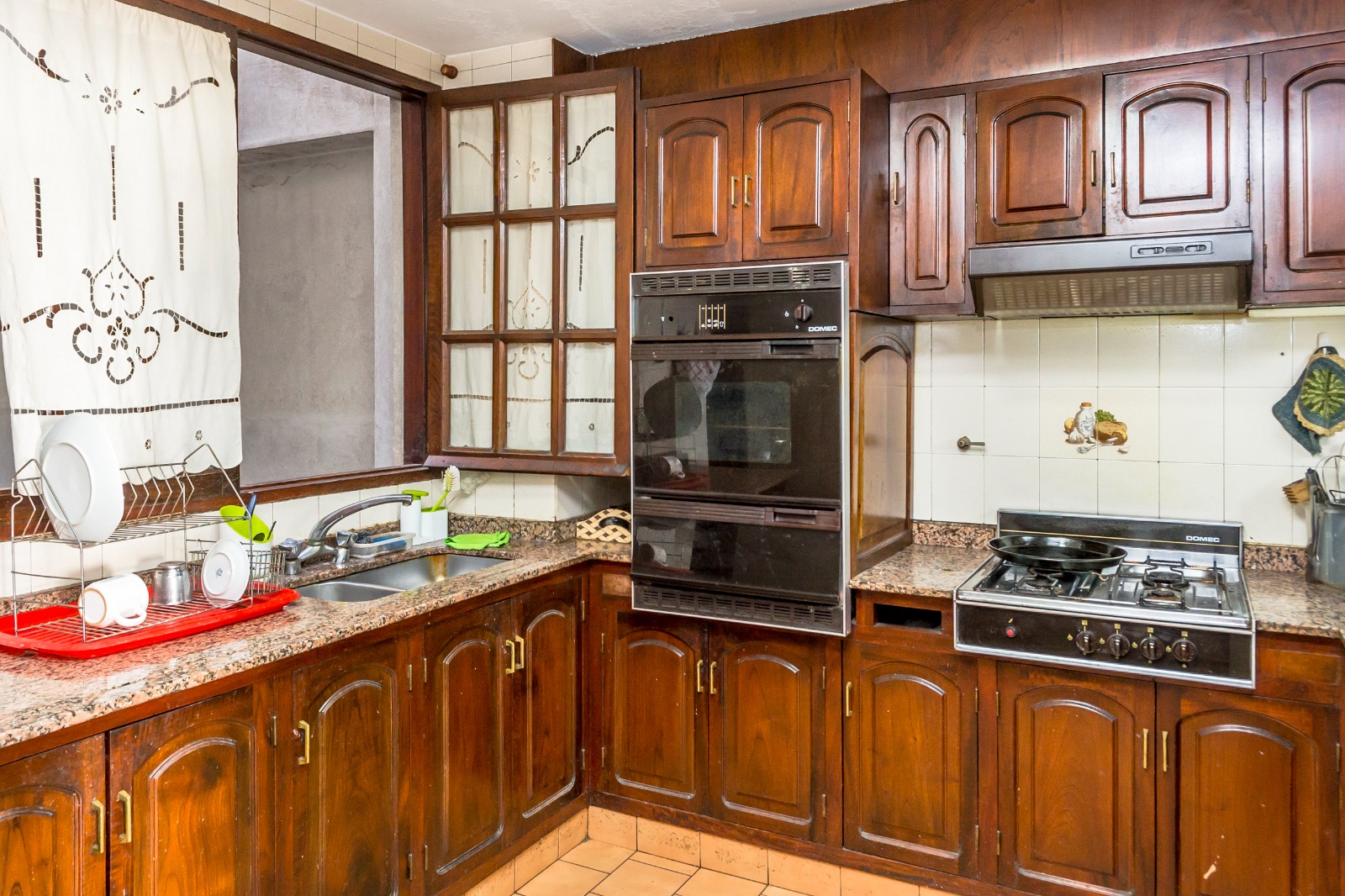 fe4a0bb9-432b-487d-8aea-7cf572e4b1f8