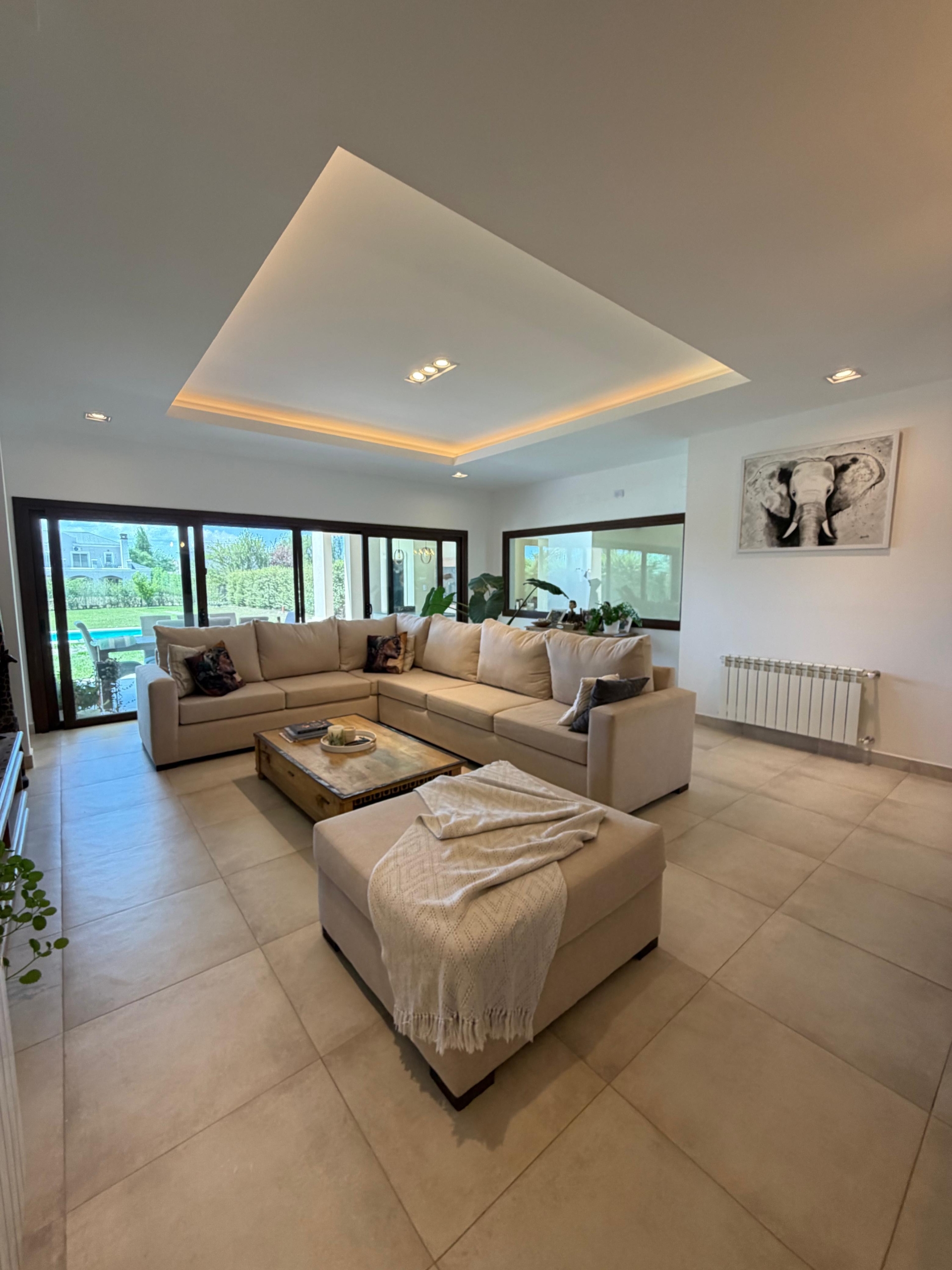 057bbfb7-77d6-48ab-a05b-feca6ace3cb7