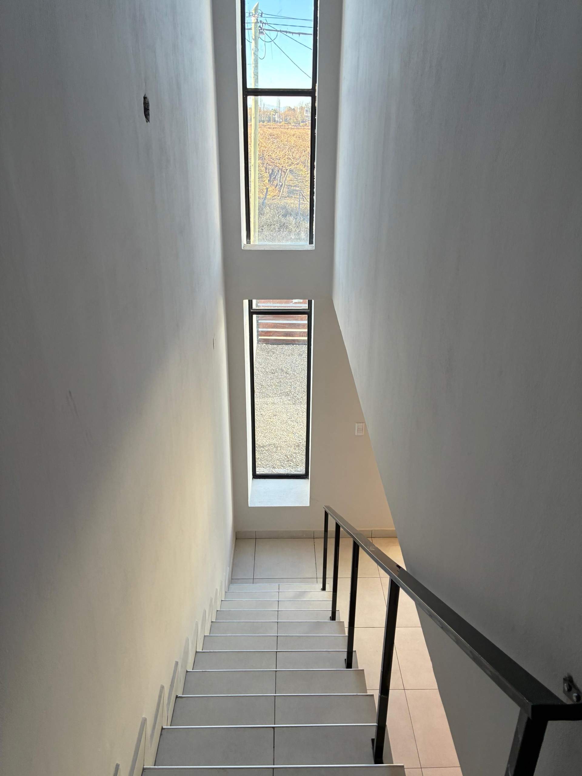 1aa91f5f-becb-454b-a9e0-206150bebda6