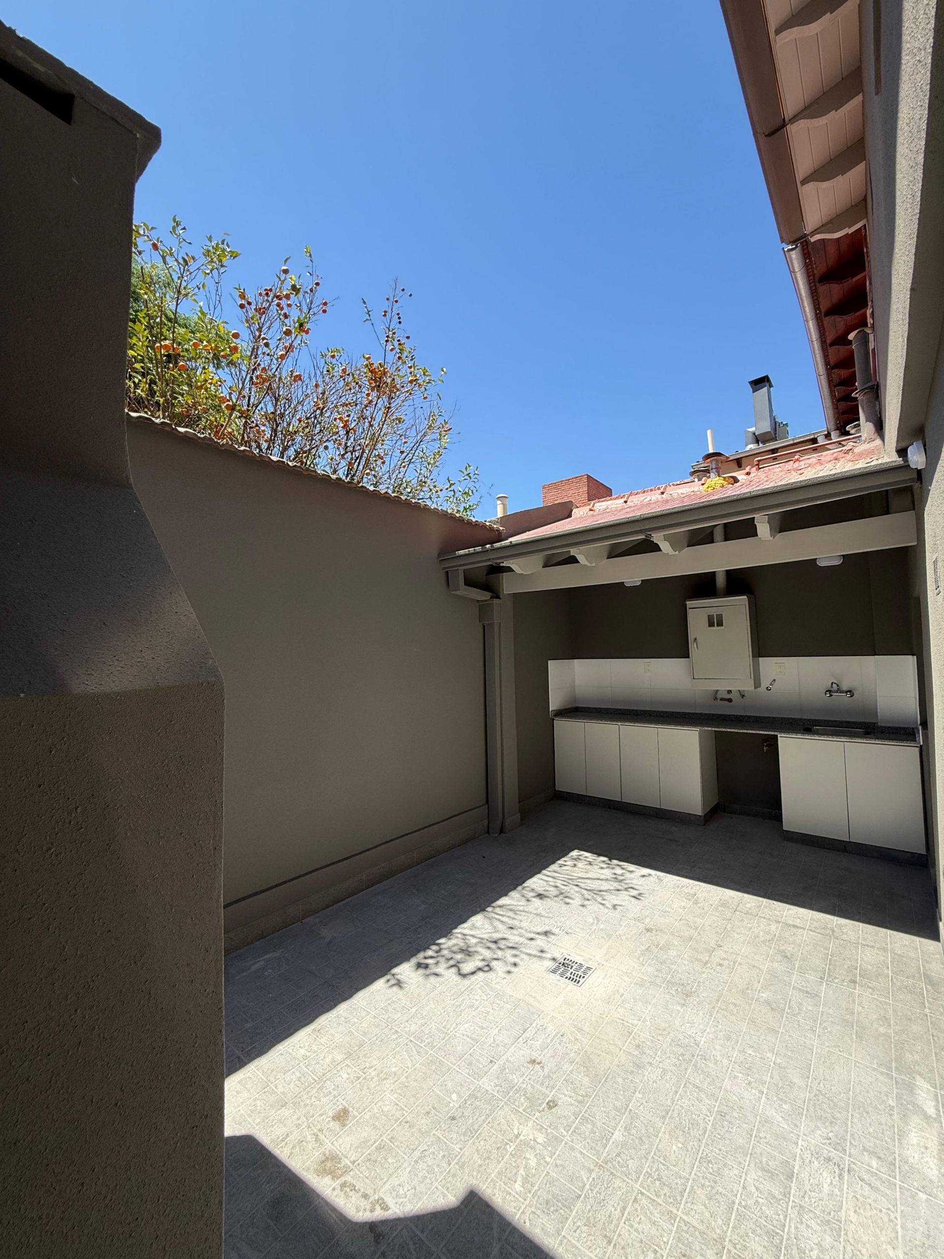 46498984-f7cc-40f9-88f8-5410a8c4ab2f