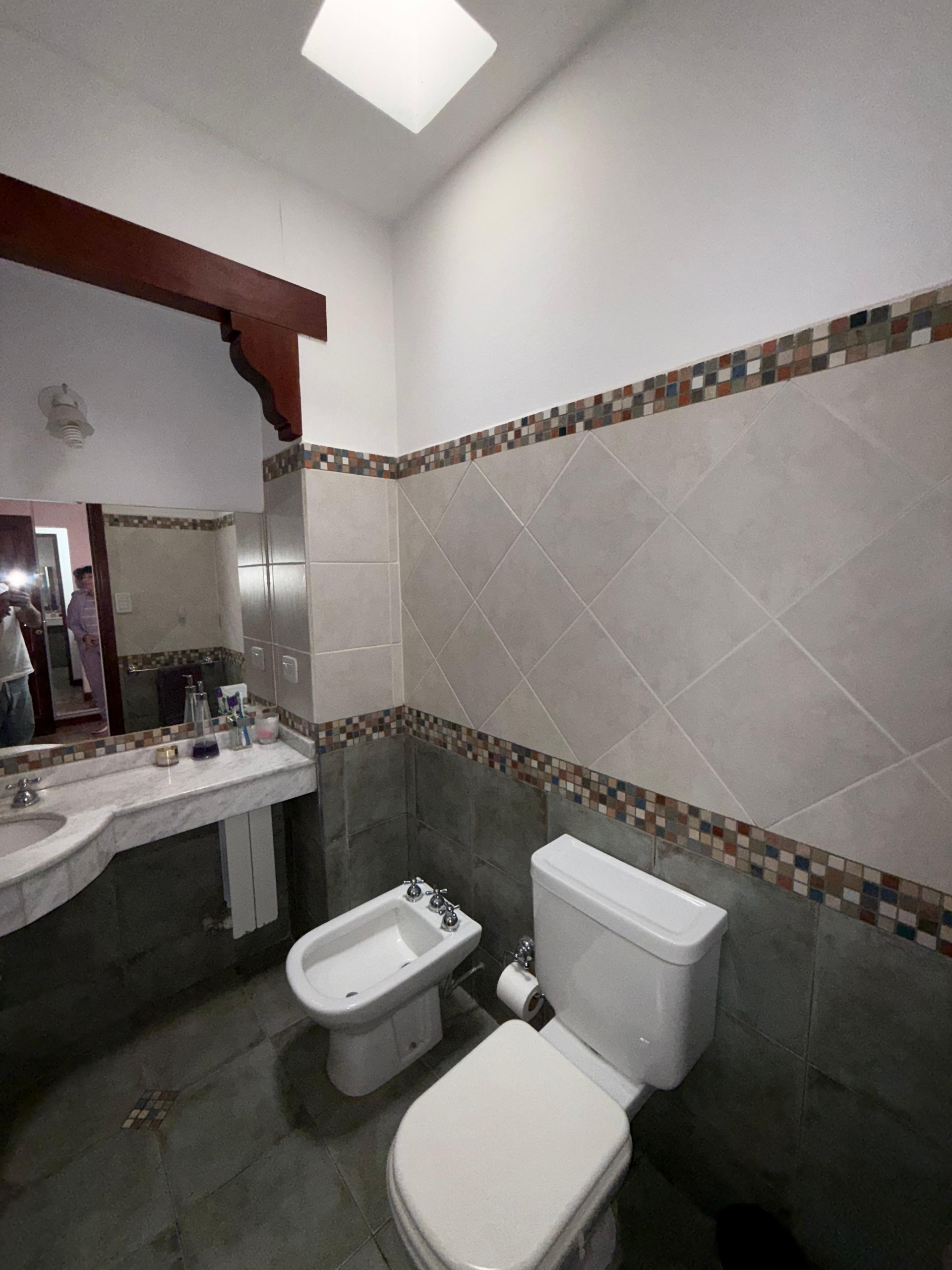 5df3a696-e7f9-4d77-919a-b199caf265c2