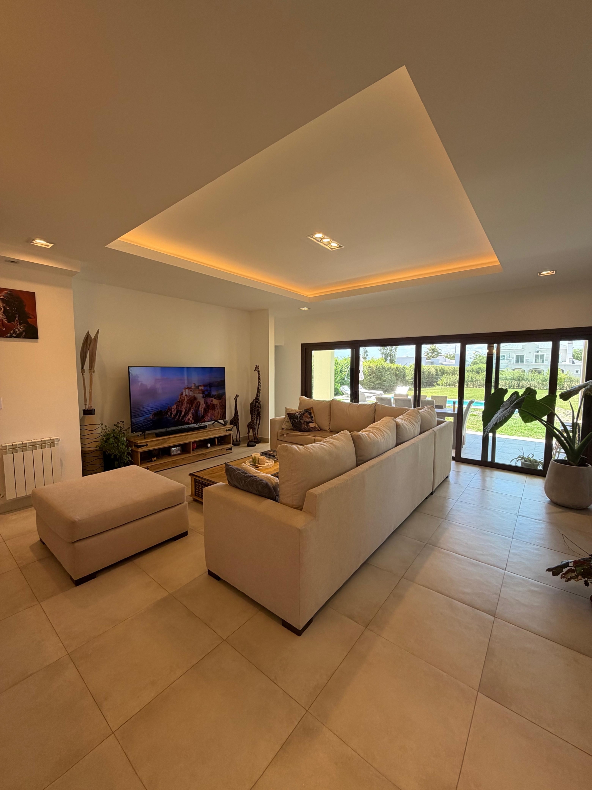 888f88e2-f07e-4dad-b71f-bb80ddc7d1dc