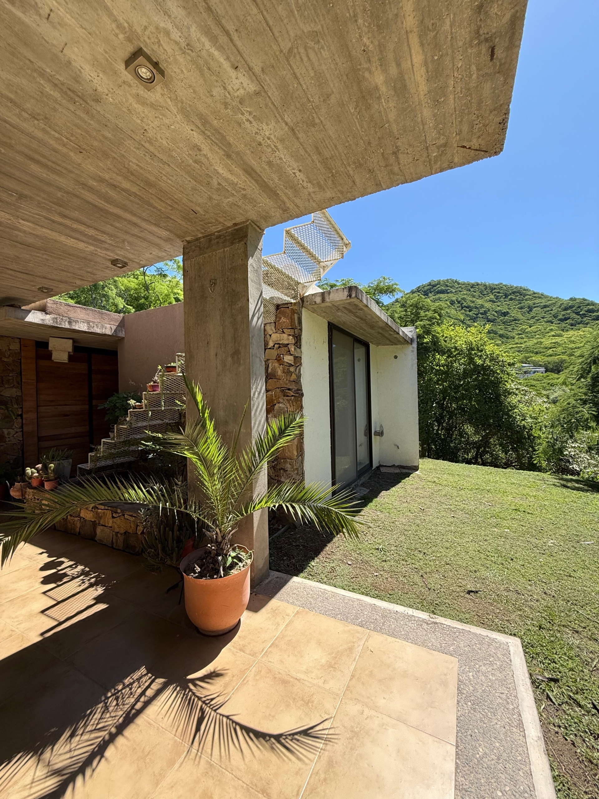 9a3b85d8-bf7c-40f1-aa25-fec0bcfcd9cc