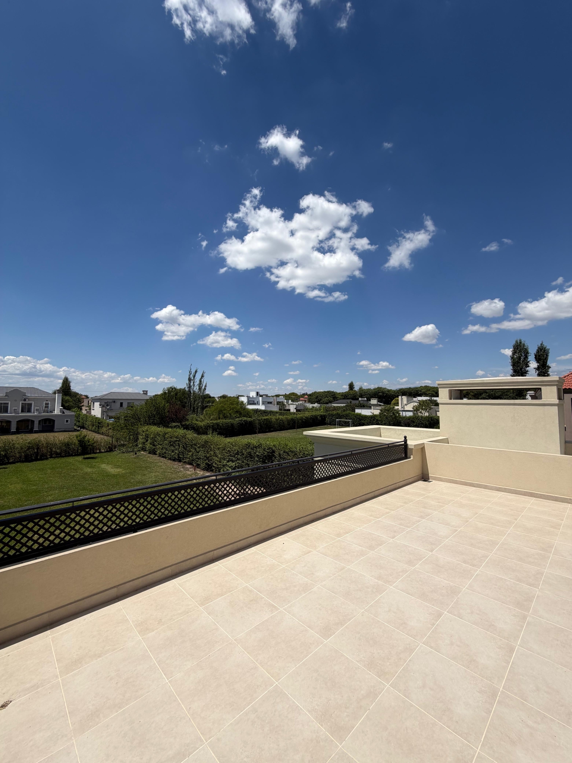 b202f74d-5efa-41ce-8e2e-5b5174e9e46d