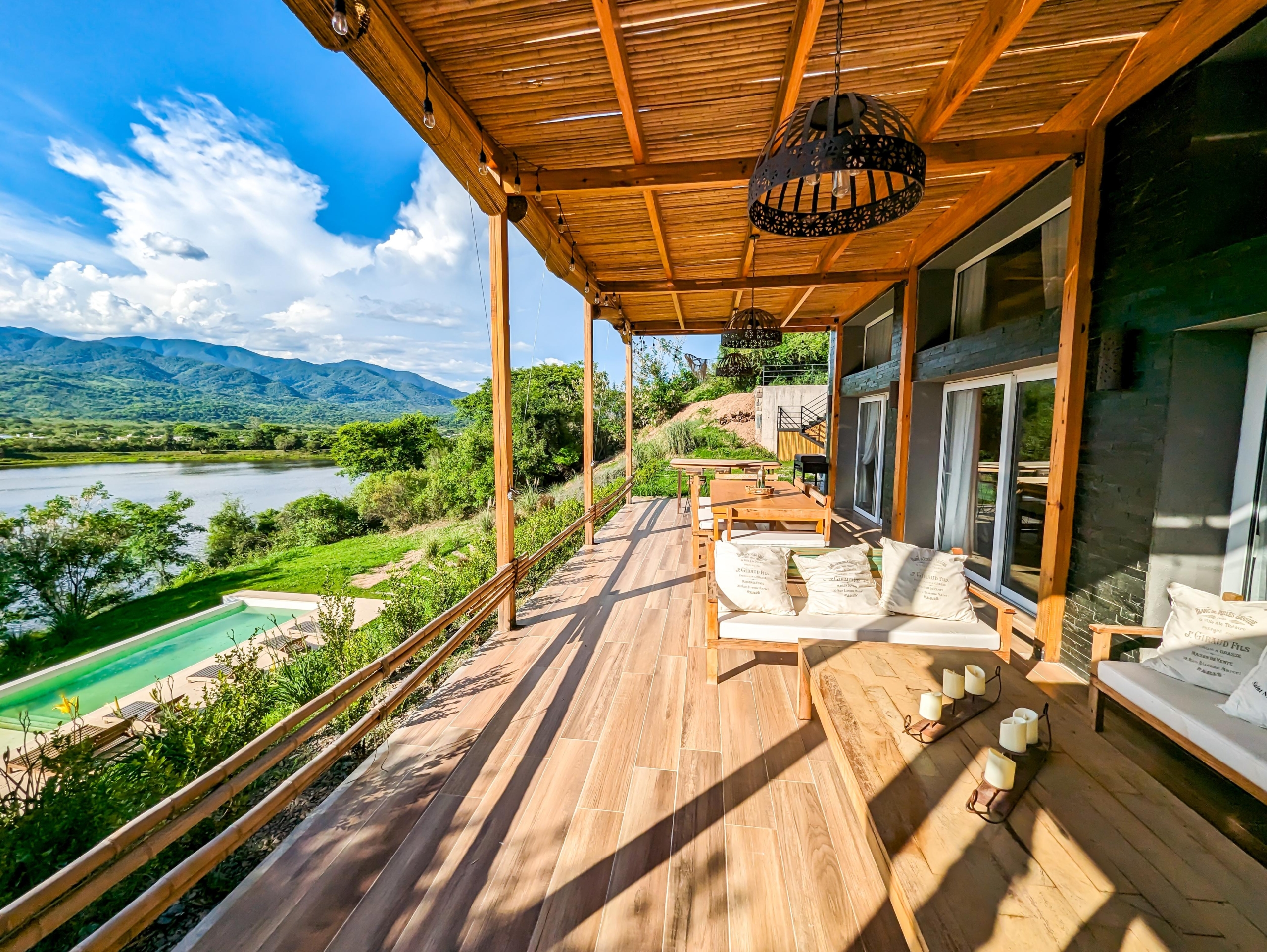 b96b1564-3d28-47c8-bb9b-4c972a7b71a9