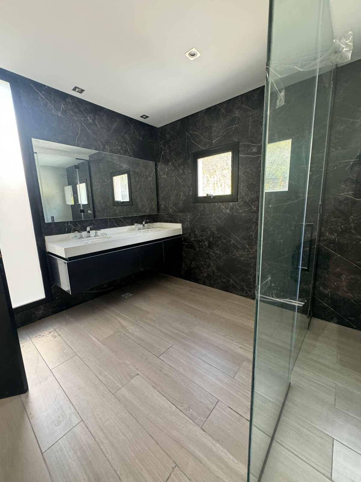 c63e0b81-6a65-4ebc-907e-8f0bed276228