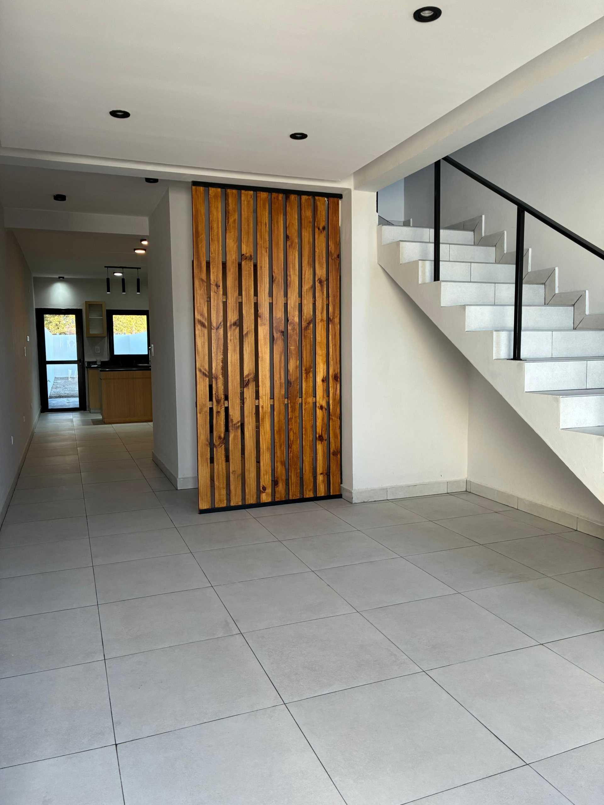 d65eec39-1d74-4a2b-a88c-8b521b5fbc7c